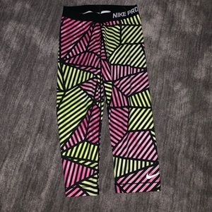 nike pro women’s capris